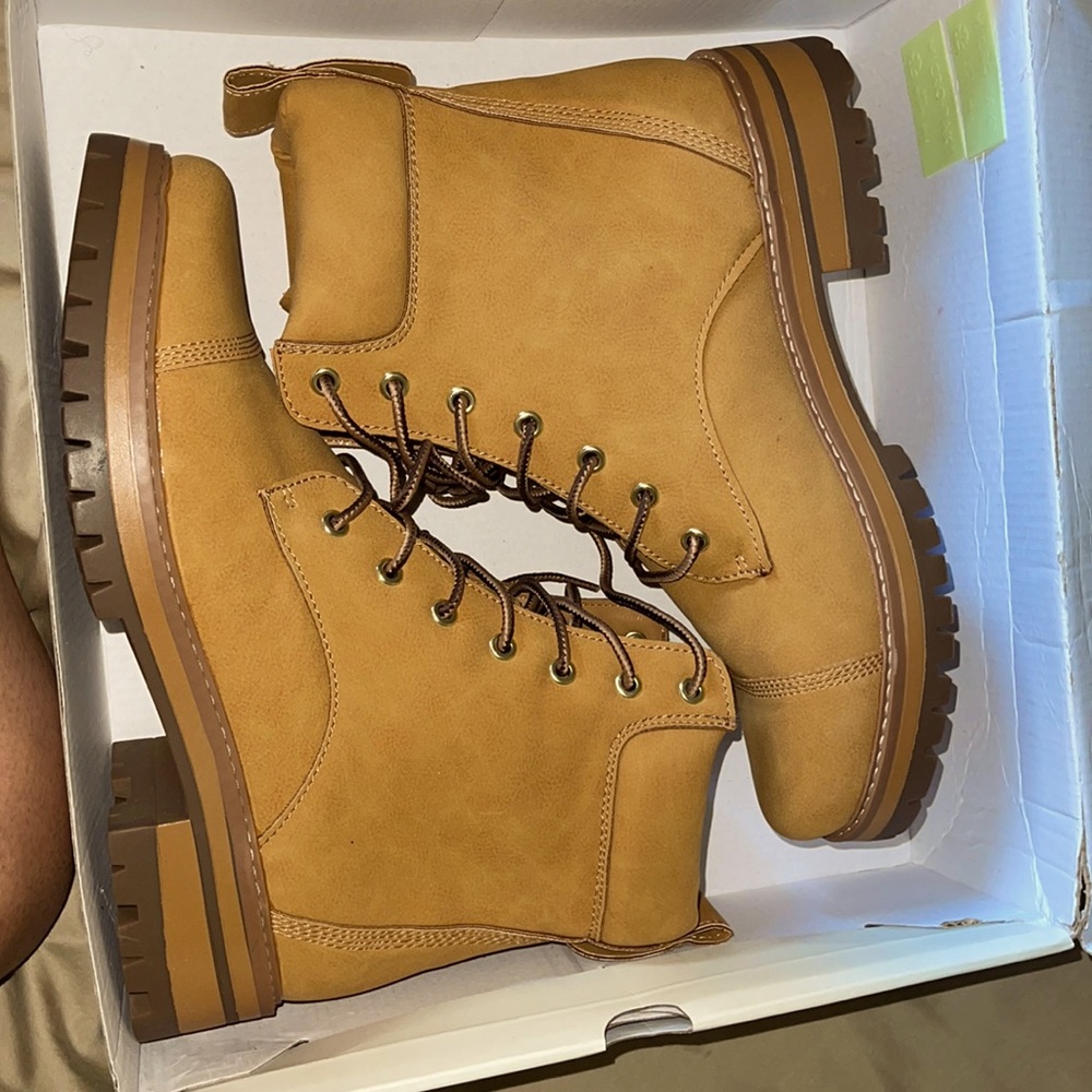 casual boots, never worn